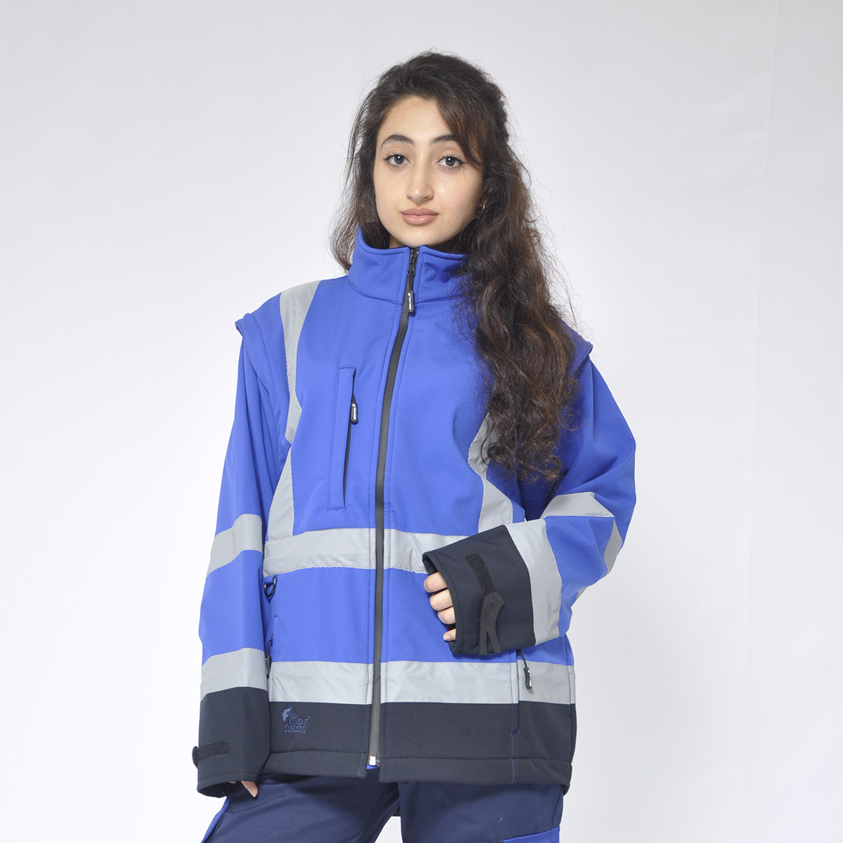 SoftShell Reflektorlu Gödəkçə - İstilik, Rahatlıq və Yüksək Görünürlük