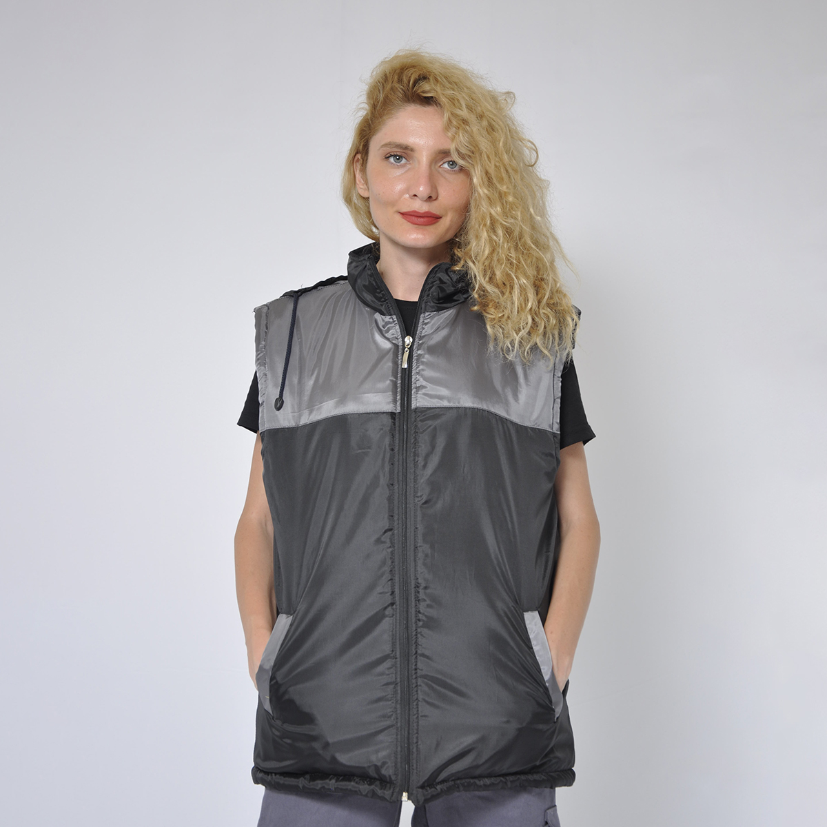 Two-tone vest