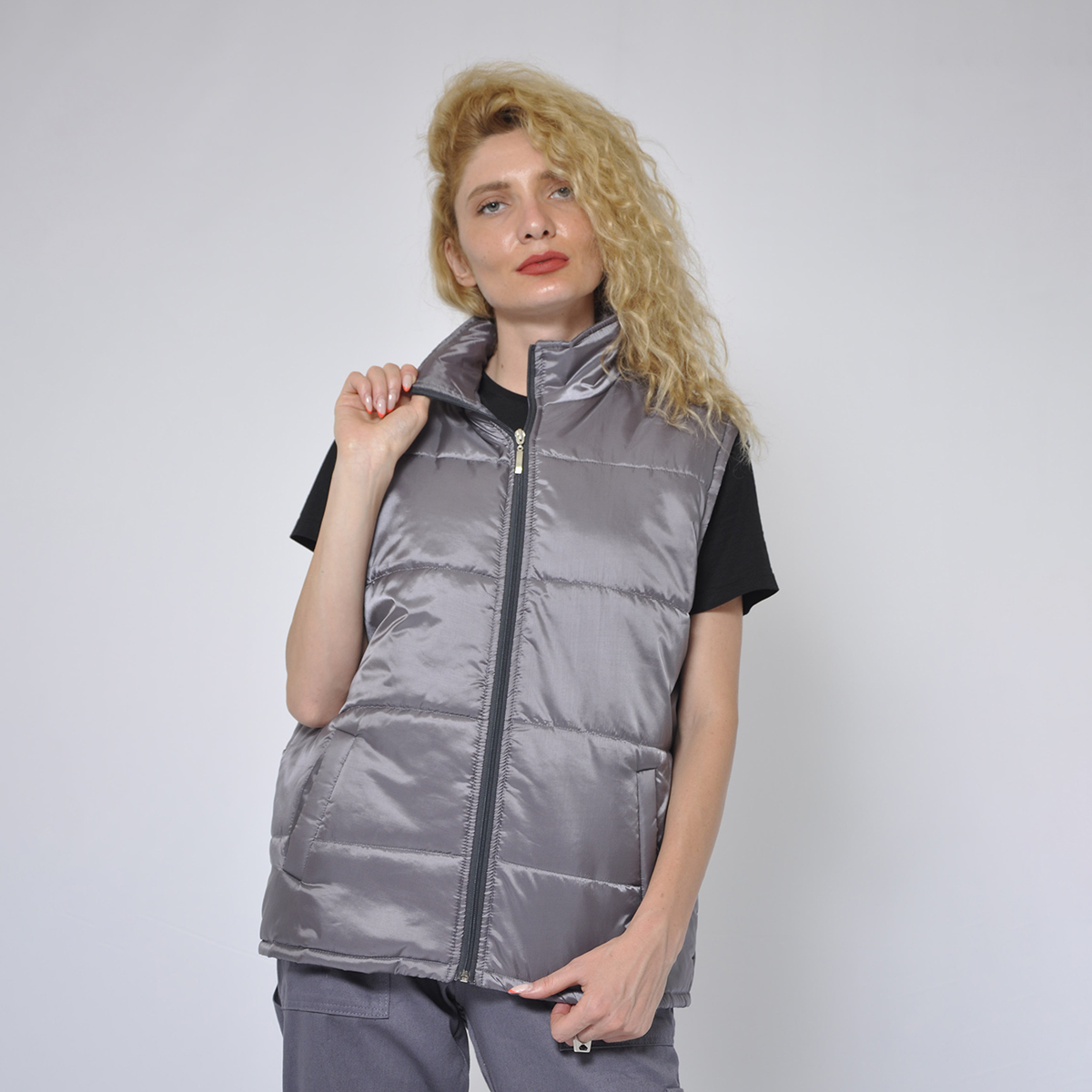 gray work vest