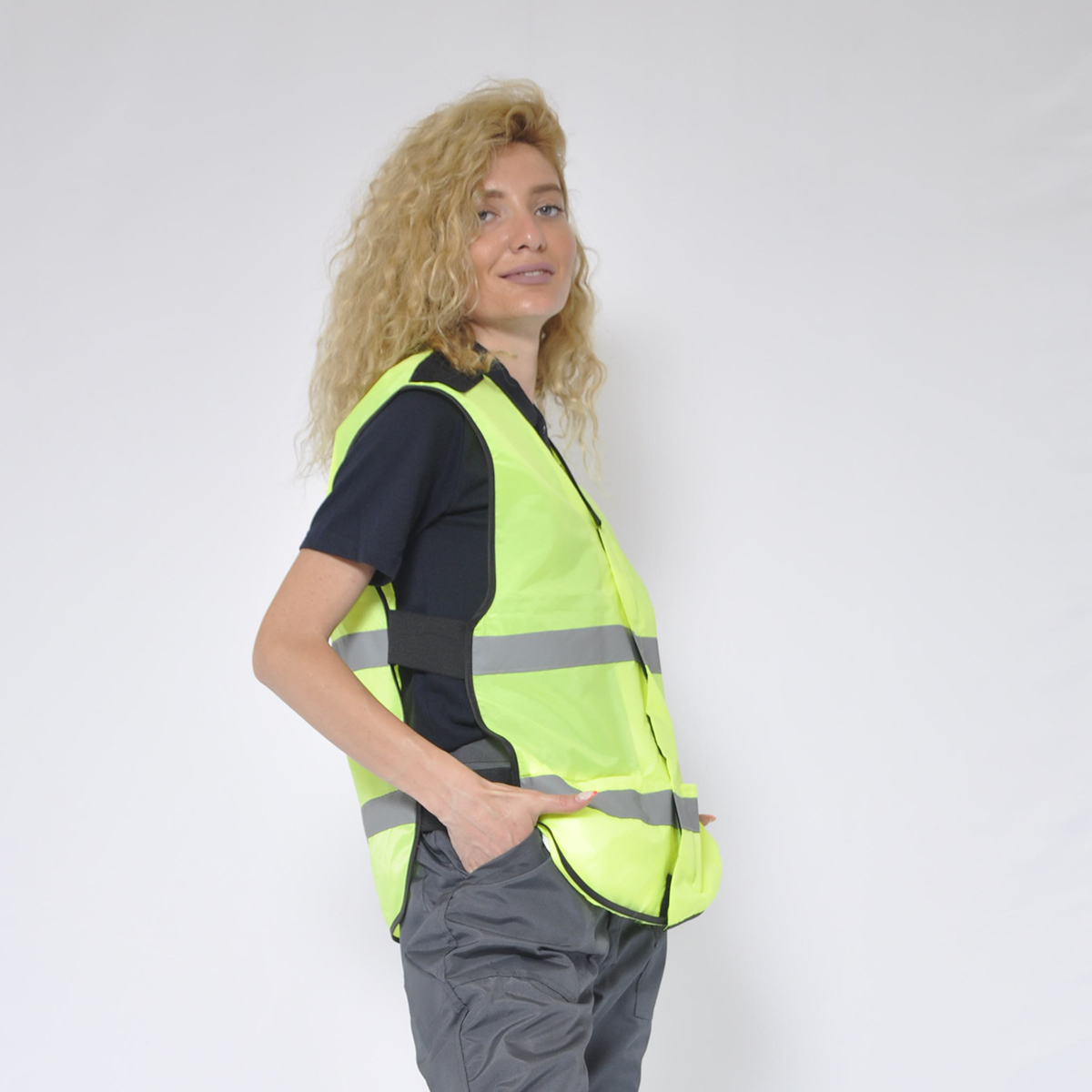 Reflektorlu Xəbərdarlıq Jileti - Yüksək Görünürlük və Təhlükəsizlik Geyimi