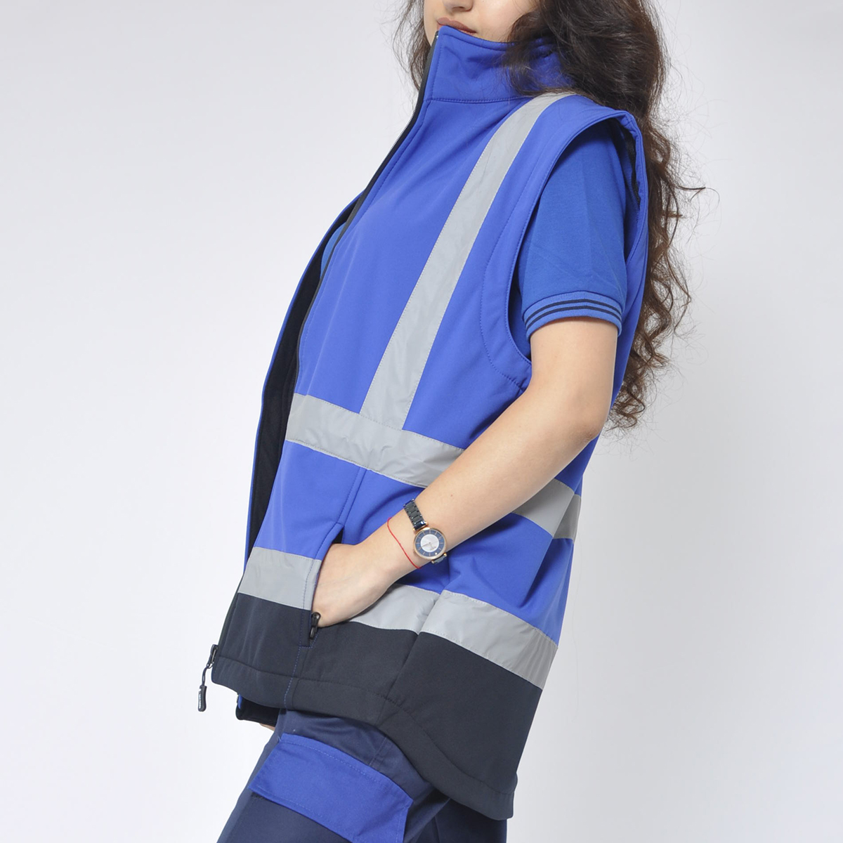 SoftShell Reflektorlu Gödəkçə - İstilik, Rahatlıq və Yüksək Görünürlük