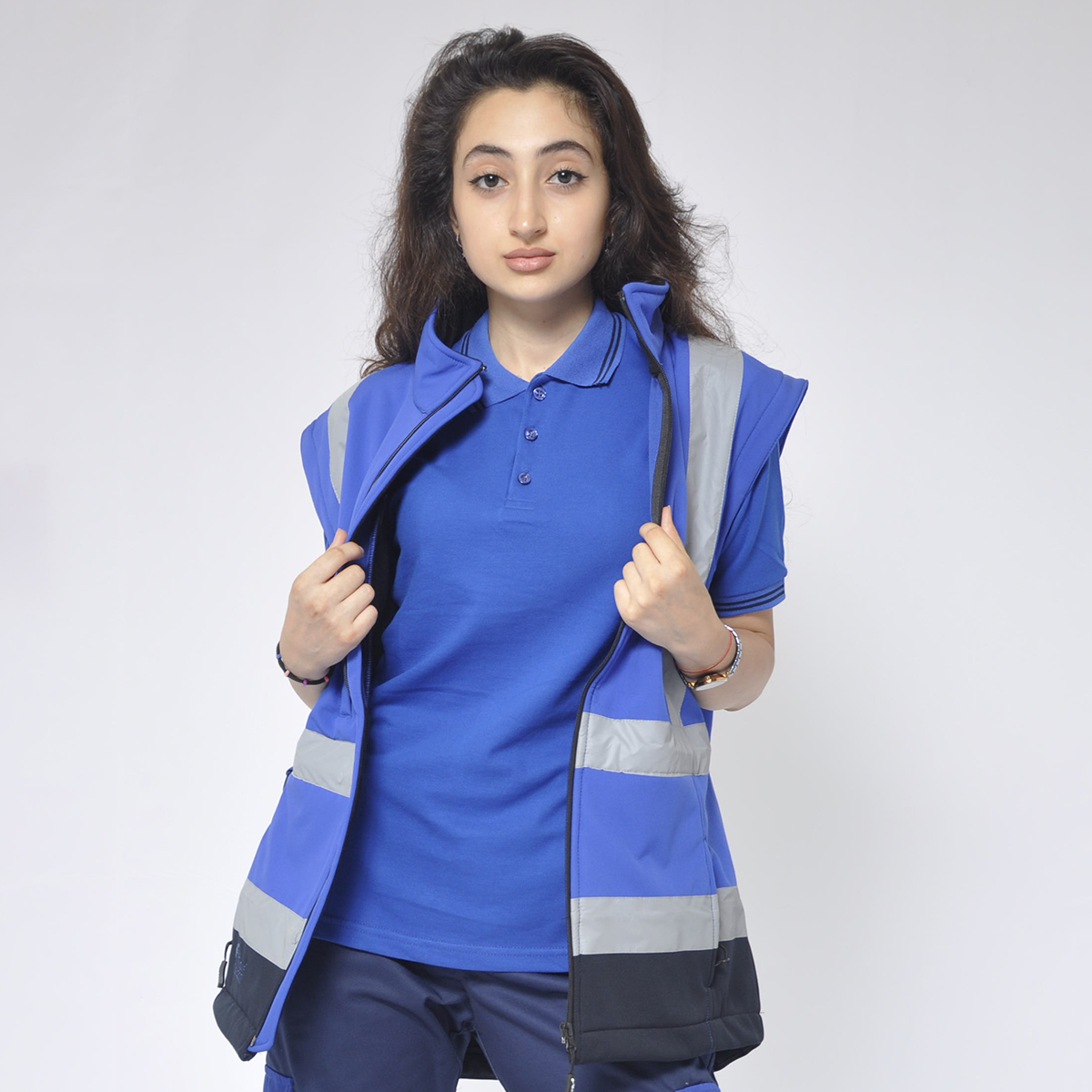 SoftShell Reflektorlu Gödəkçə - İstilik, Rahatlıq və Yüksək Görünürlük