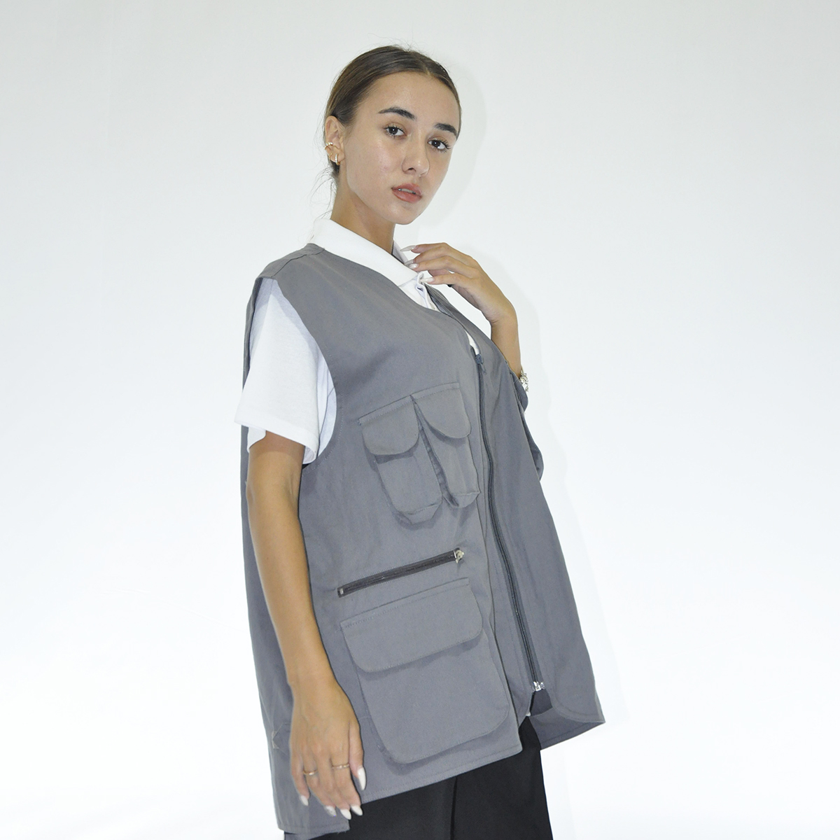 Multi pocket vest