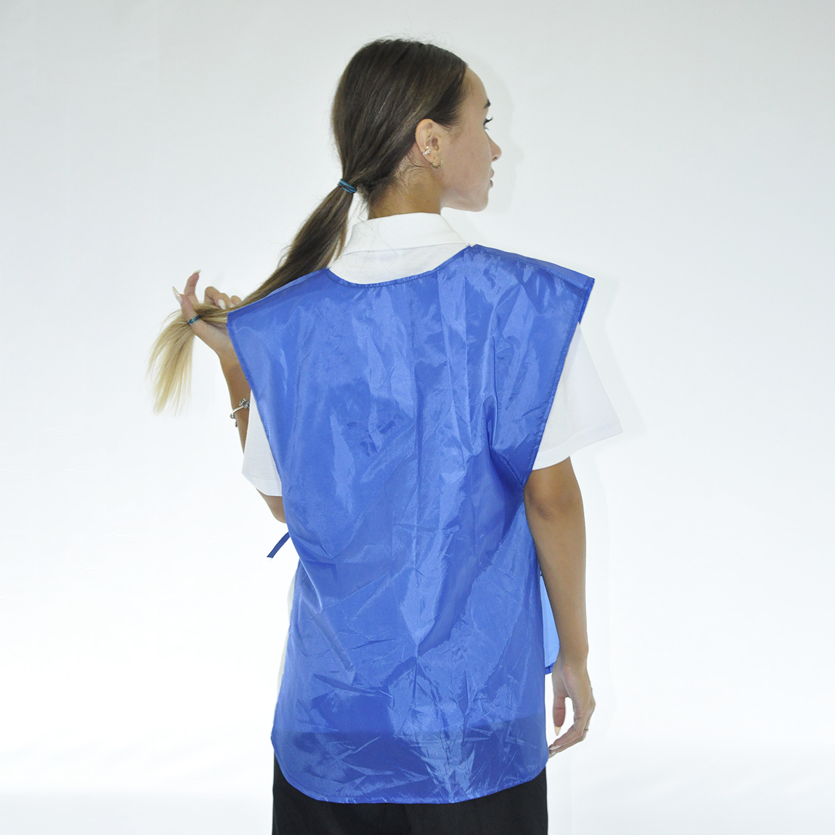 Mavi temizlikçi giyimi