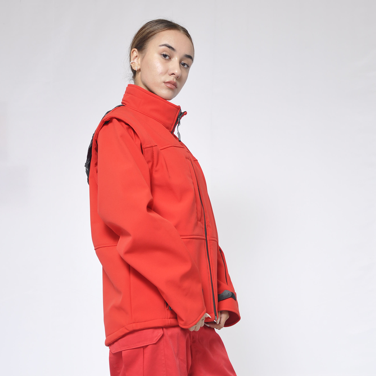 Coat with removable sleeves