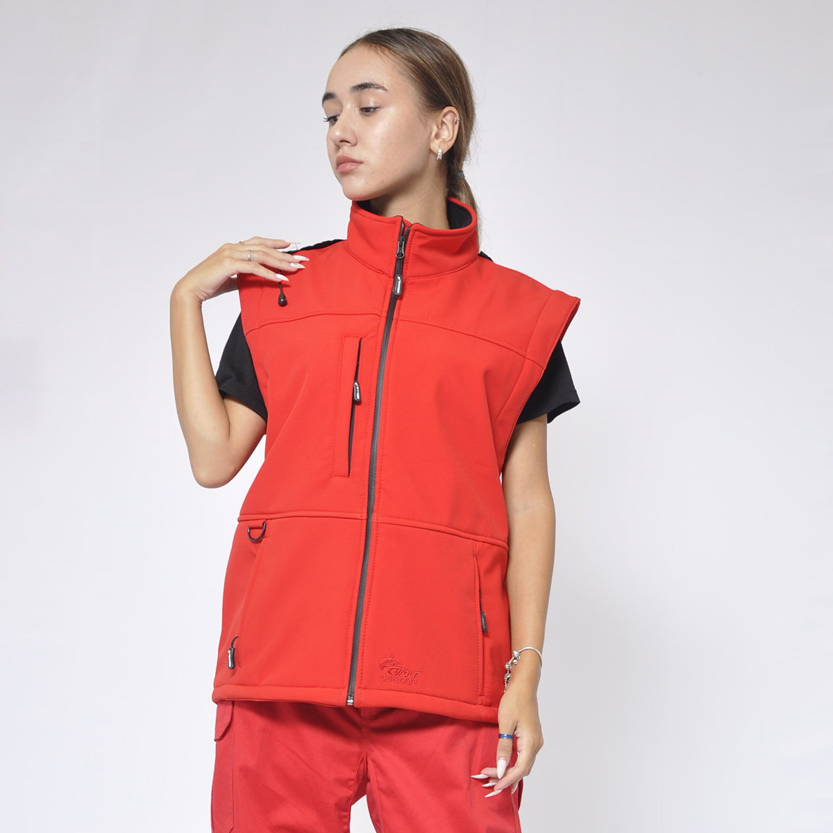 Coat with removable sleeves